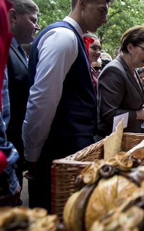 Premier Ewa Kopacz na Święcie Chleba w Radomiu