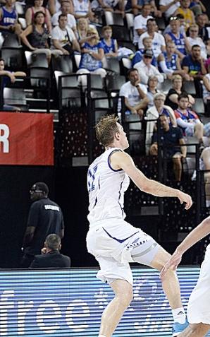 EuroBasket 2015: Polska wygrała z Finlandią. W sobotę polscy koszykarze zagrają z Hiszpanią o ćwierćfinał