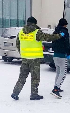 Nielegalni migranci z Turcji na dziecięcych dmuchańcach przepłynęli Bug