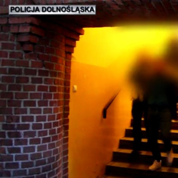 Policjanci rozbili grupę zajmującą się oszustwami metodą na „CBŚP” – 7 zatrzymanych i tymczasowo aresztowanych wyłudziło nie mniej niż 300 tys. zł