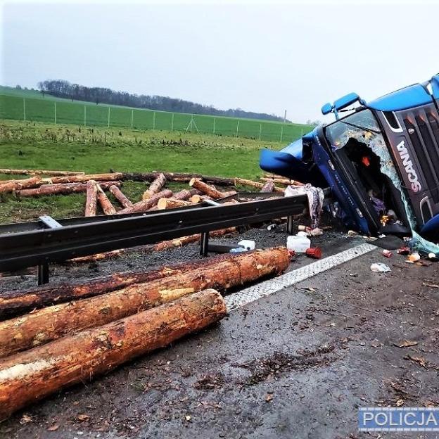 Pijany kierowca tira zatrzymany przez wrocławskich policjantów na autostradzie А4. Na szczęście nie doszło do tragedii...