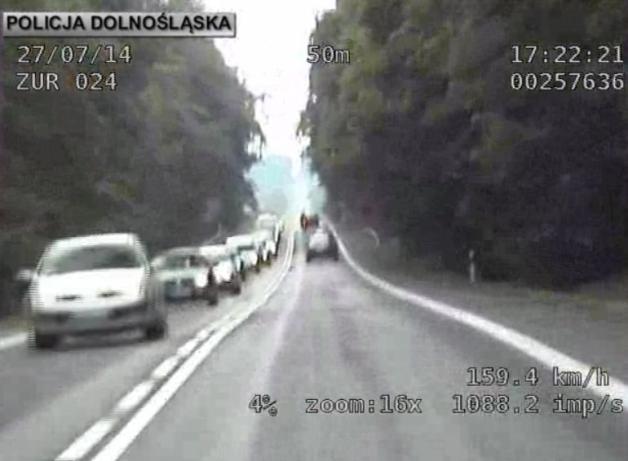 Pirat na motorze. Pędził z zabójczą prędkością, masa wykroczeń