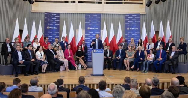 Premier Mateusz Morawiecki: Chcemy Polski rozwoju, a nie zastoju. Pamiętającej o swoich korzeniach, a nie odcinającej się od swojej historii